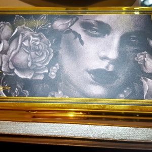 Kat von D 10 year anniversary eyeshadow palette